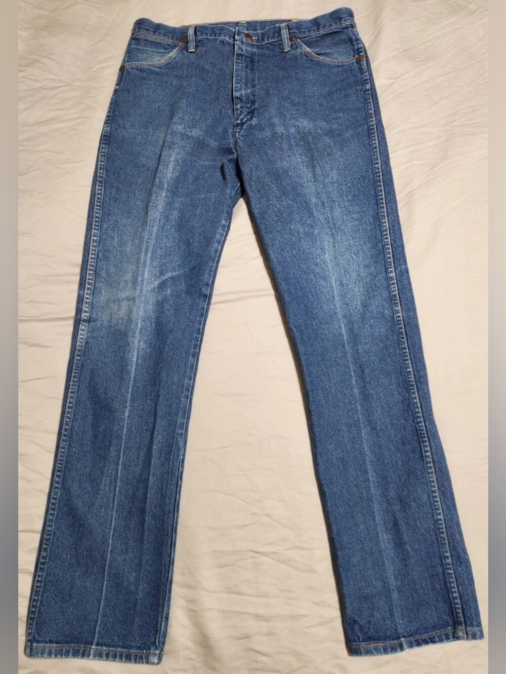 Vintage Wrangler 13MWZ Made in USA Cowboy Cut Blue Denim Jeans 38x34